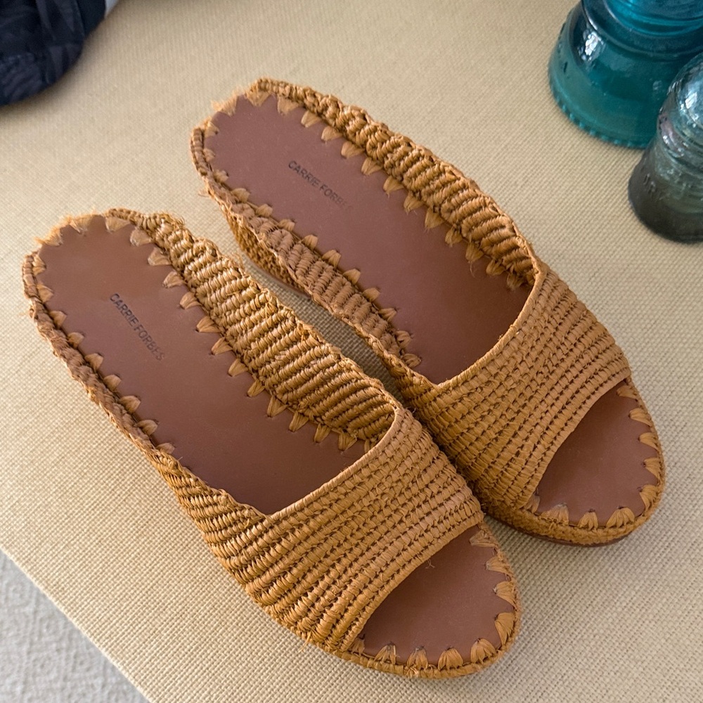 Carrie Forbes size 40